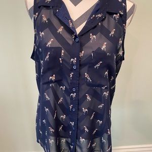 Sleeveless ,collar shirt